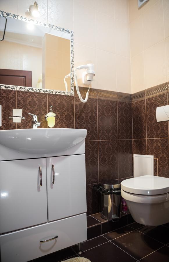 Hotel " Boutique " Uzjhorod Exteriör bild