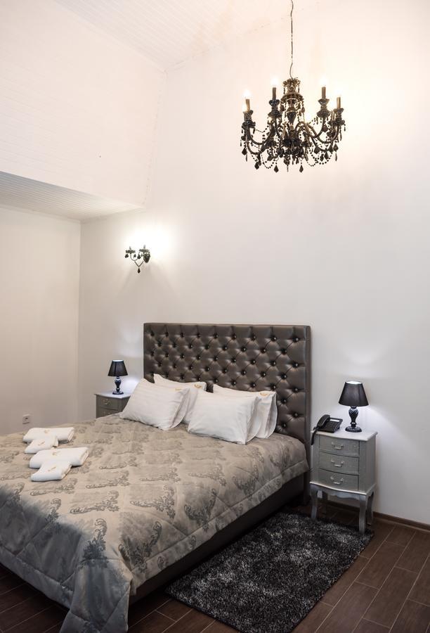 Hotel " Boutique " Uzjhorod Exteriör bild