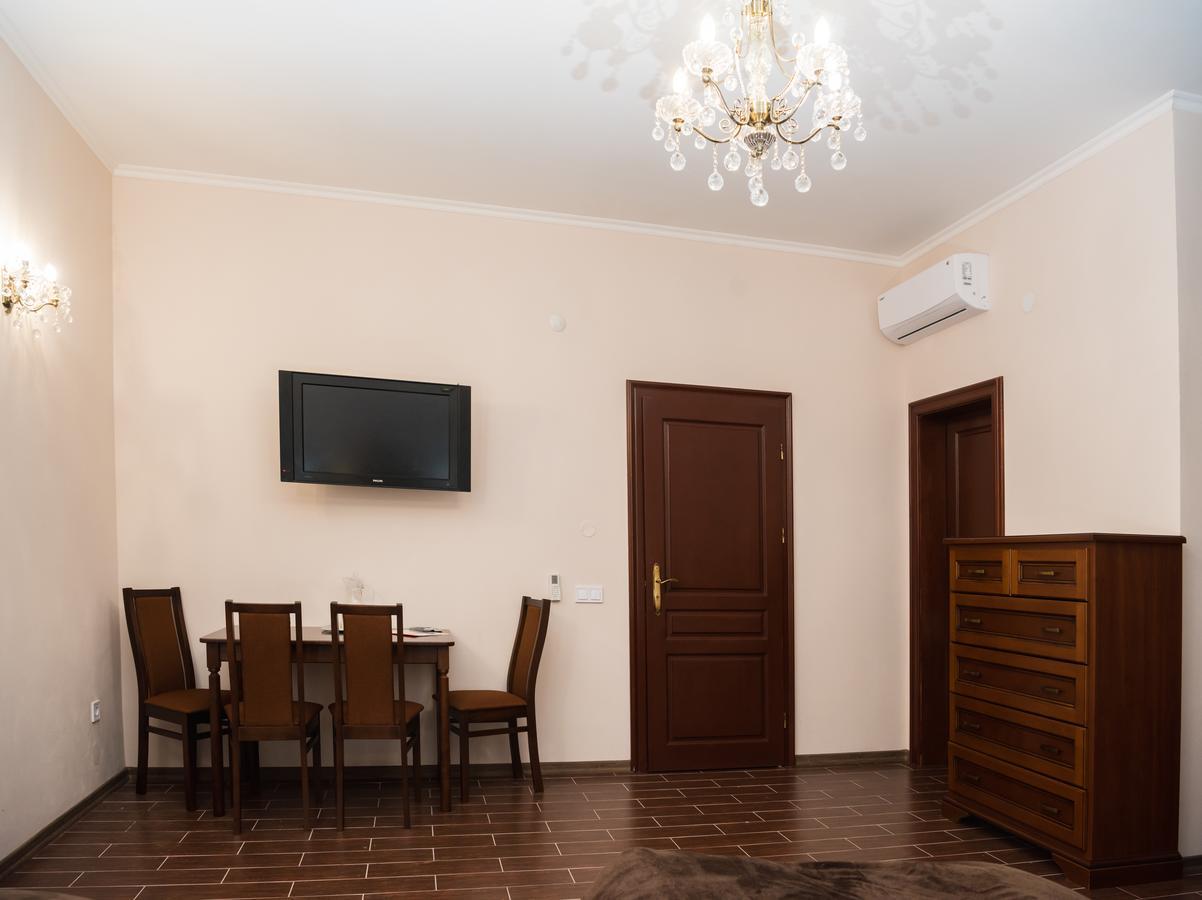 Hotel " Boutique " Uzjhorod Exteriör bild