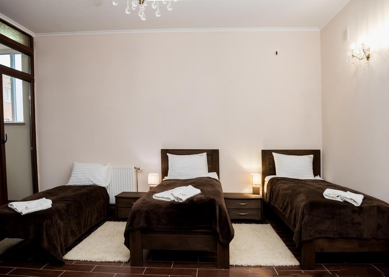 Hotel " Boutique " Uzjhorod Exteriör bild